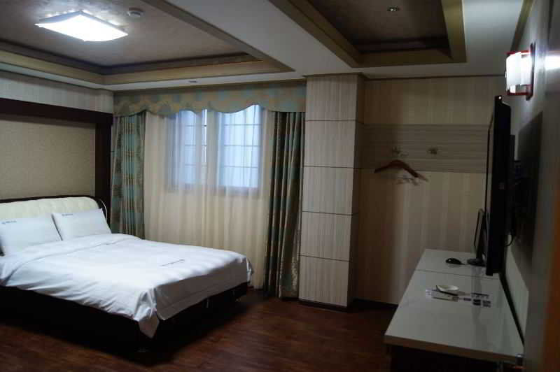Ever Hotel Jeju Extérieur photo